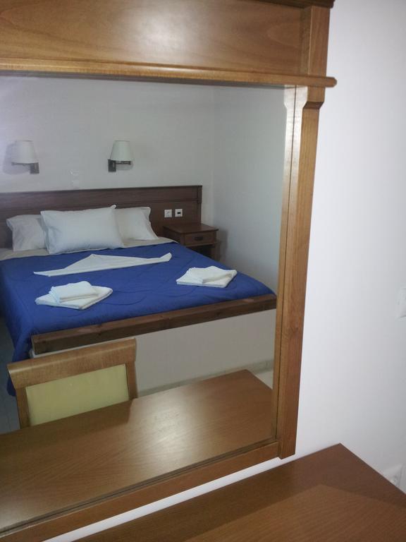 Medusa Accommodation Livadakia Exteriör bild
